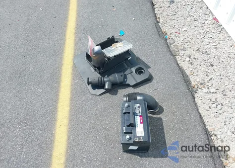 2010 Buick Lacrosse Cxs из США, поврежденный, VIN 1G4GE5EV5AF188543